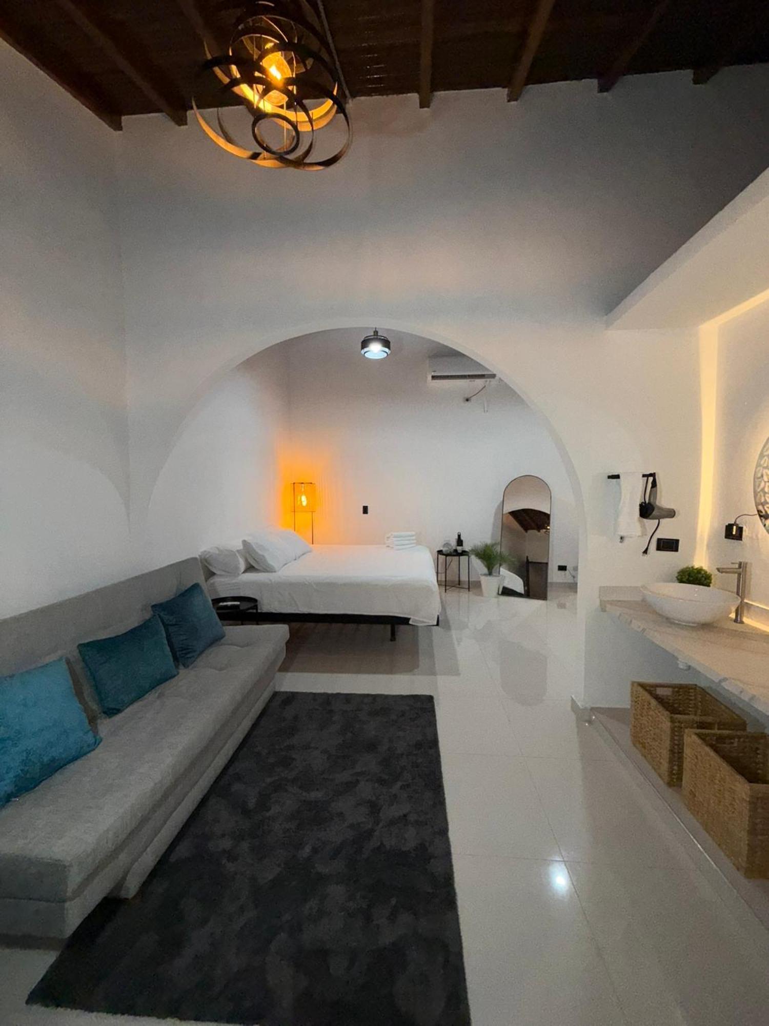 Clandestino - Hotel Boutique Ла-Дорада Екстер'єр фото
