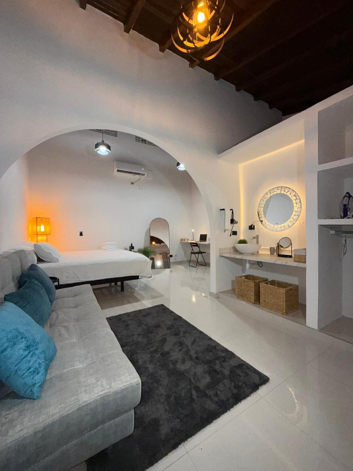 Clandestino - Hotel Boutique Ла-Дорада Екстер'єр фото