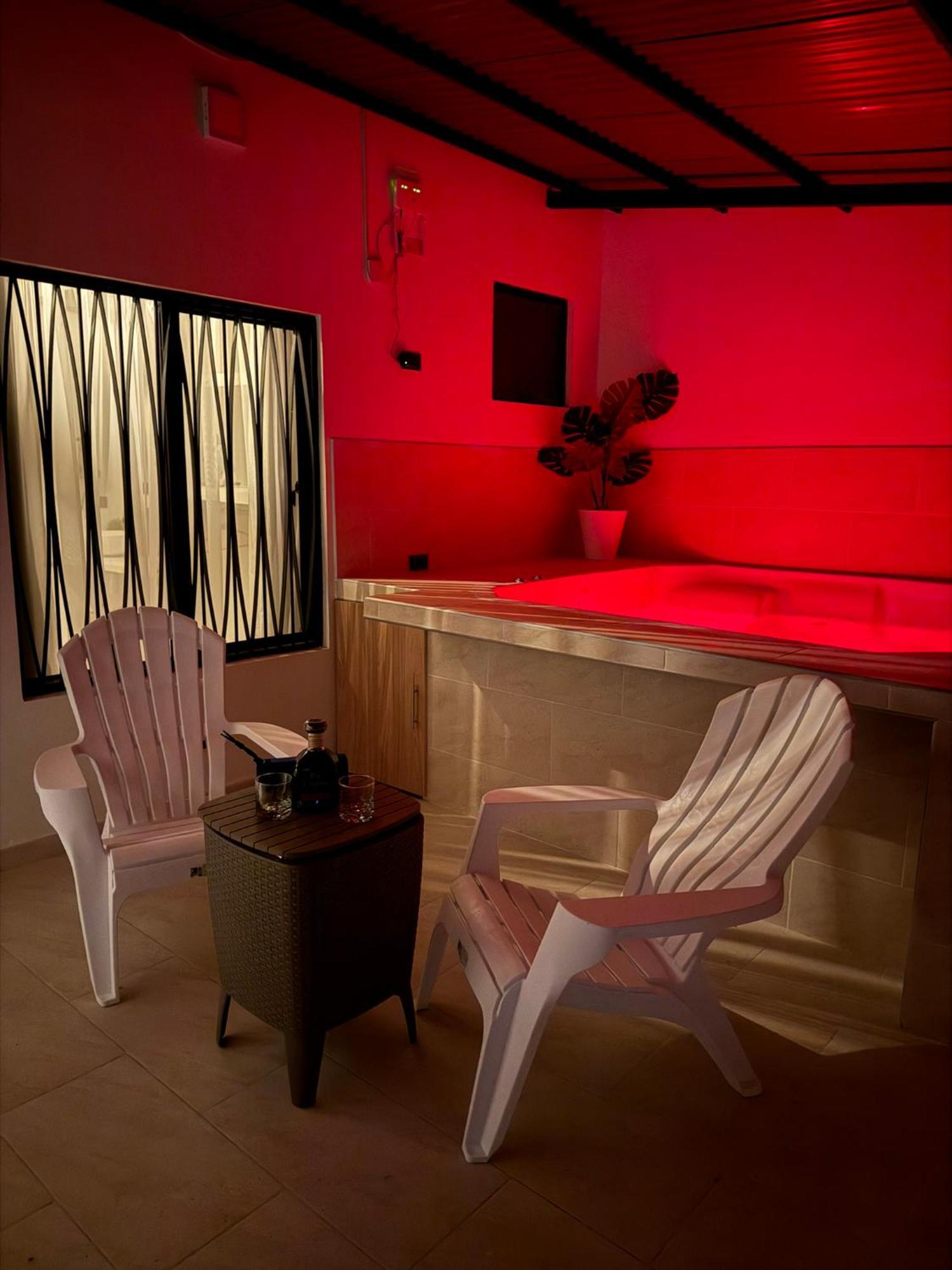 Clandestino - Hotel Boutique Ла-Дорада Екстер'єр фото